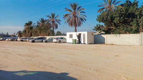 המגרש הייעודי לרכבים נטושים ברחובות
