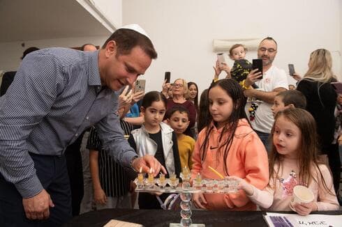 "הבניין המדליק". חנוכה בראשון לציון
