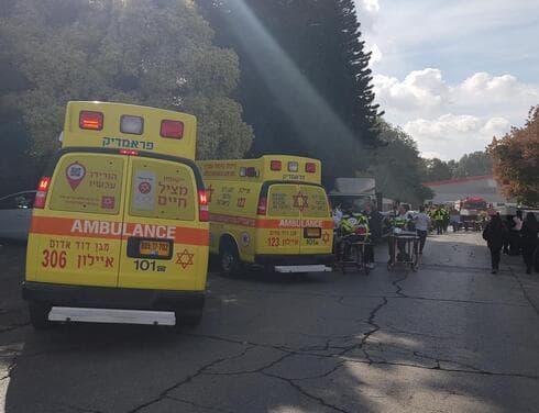 מזירת השריפה במפעל בחולון 