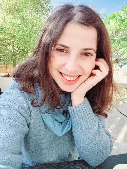 משתתפת בתחרות מיס קריות, ורדית שטרנבך שמחוני