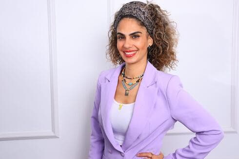 משתתפת בתחרות מיס קריות, הילה מלול