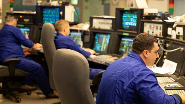 חדרי בקרה במתקני בזן