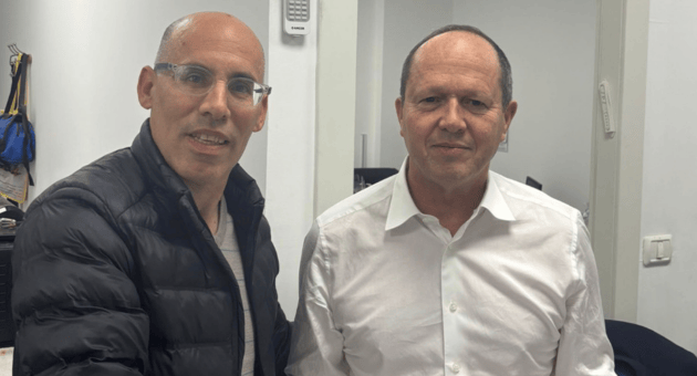 אסף אוברלנדר עם שר הכלכלה ניר ברקת