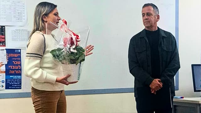 אביב כוכבי בבית ספר דגניה
