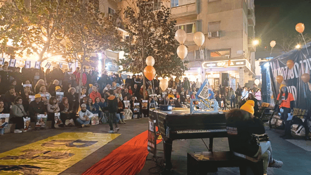 עצרת תמיכה בכיכר החטופים בהשתתפות משפחת ביבס