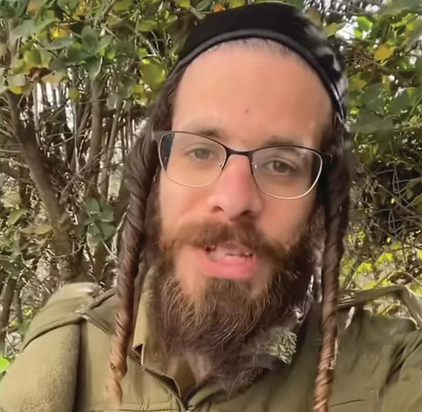 מענדל ראטה בטירונות