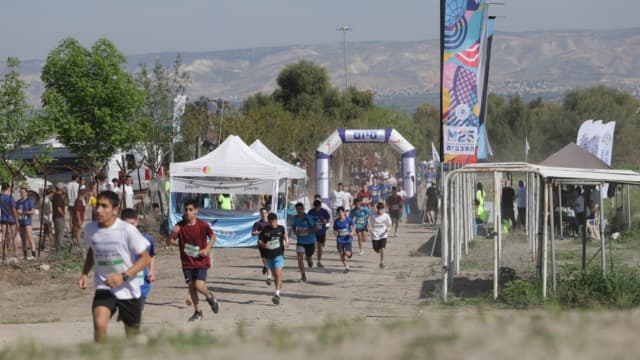 האליפות הארצית במרוצי שדה שהתקיימה בעמק המעיינות
