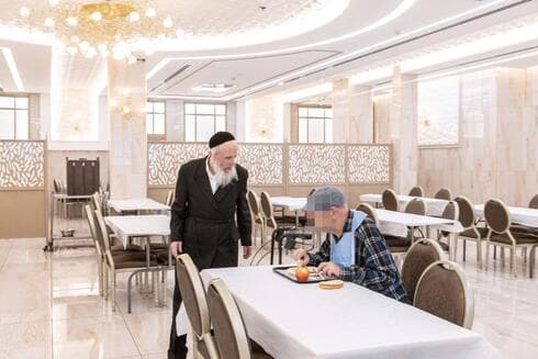 הרב שמחה קרקובסקי בבית התבשיל