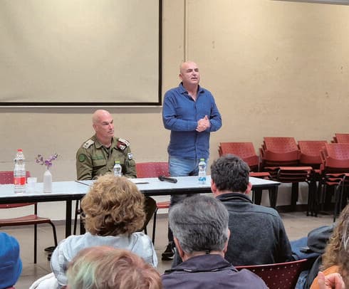 המפגש עם האלוף