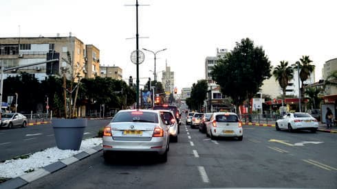 רחוב הרצל בראשון לציון. מרגיז את התושבים (צילום: אבי מועלם) רחוב הרצל בראשון לציון