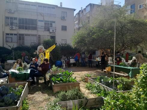 ט"ו בשבט ברחובות