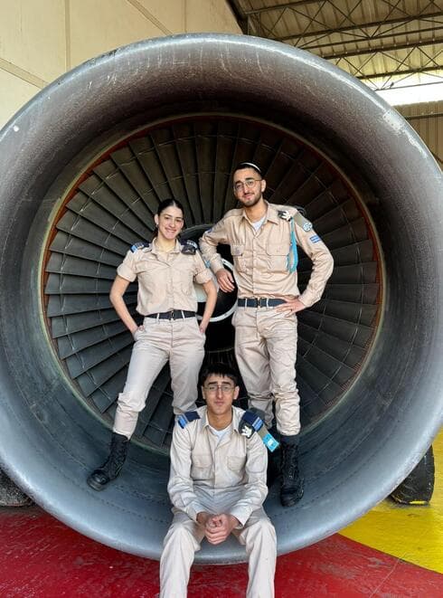 סיון, יואב ויהונתן. חלומות בשמיים