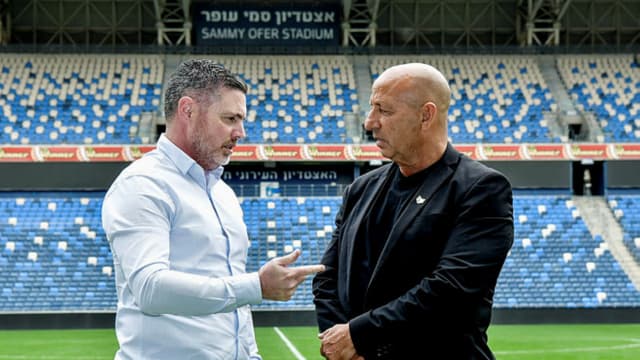 צביקה ברבי ומנכ"ל סמי עופר ליאור פרי