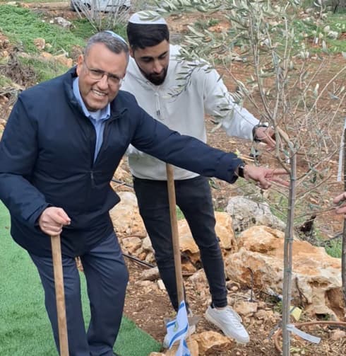 הראל סעידוב עם משה ליאון
