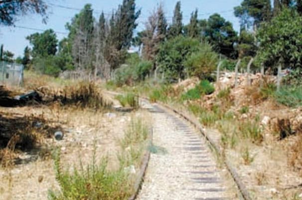 המסילה המוזנחת לפני הקמת הפארק
