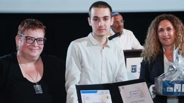 אדיר בלטנר לאחר זכייתו בתואר