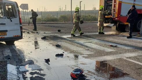 זירת התאונה בדרך משה דיין במפרץ חיפה (צילום: צלם לא ידוע לפי סעיף 27א' לחוק זכויות יוצרים) זירת התאונה בדרך משה דיין במפרץ חיפה