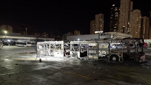 האוטובוס שעלה באש בפיצוץ בבת ים