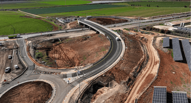 מחלף שדה נחום (צילום: אורון) מחלף שדה נחום