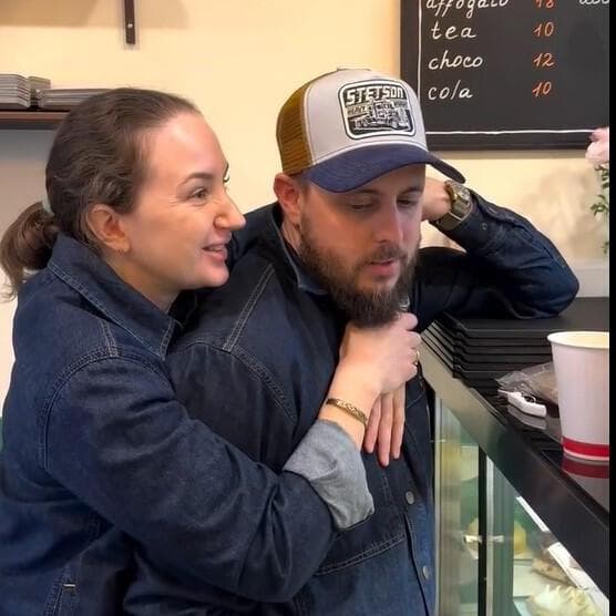 אלונה וארטיום דידנקו. פתחו בית קפה חדש בראשון לציון
