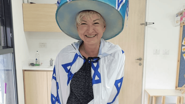 שרון שילדמאייר אוהבת את ישראל