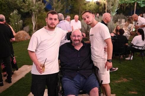 בר קופרשטיין ומשפחתו 