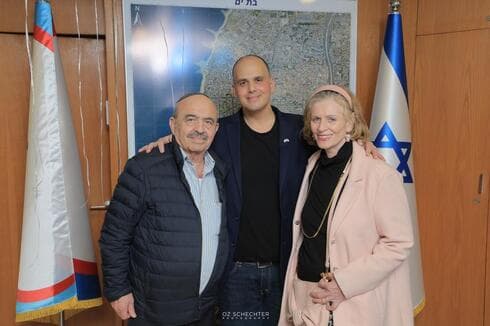 צביקה ברוט עם הוריו טובה ודוד ז"ל