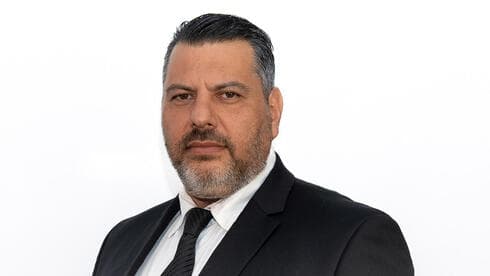 עו"ד עמנואל יוזוק (צלם גיא גואטה) עו"ד עמנואל יוזוק