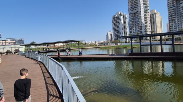 הפארק הגדול האגם האקולוגי פתח תקוה
