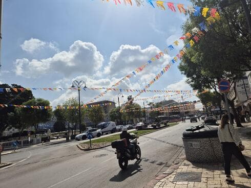 רחוב חיים עוזר לקראת עדלאידע 2025 בפתח תקוה