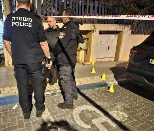 מזירת הרצח ביפו (צילום: דוברות המשטרה) מזירת הרצח ביפו