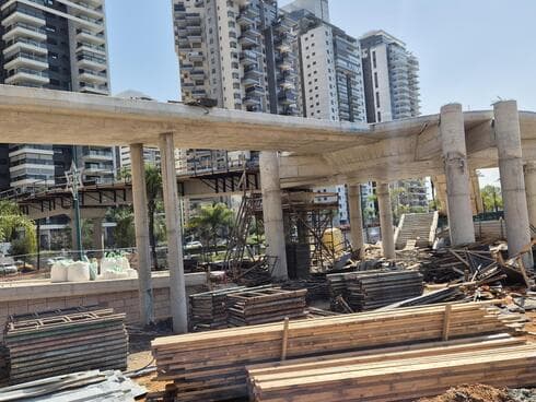 גשר השבעה באוקטובר האגם האקולוגי פתח תקוה