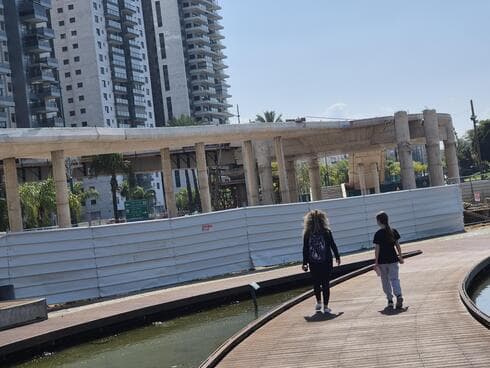 גשר השבעה באוקטובר האגם האקולוגי פתח תקוה