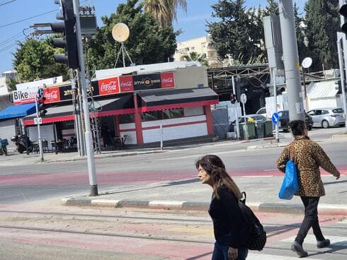 חומוס אורלוב פתח תקוה