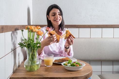 יפית רגונס. בית קפה "בלינה" ראשון לציון