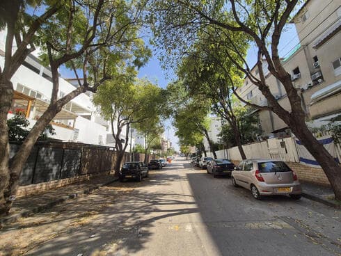 רחוב השלושה פתח תקוה