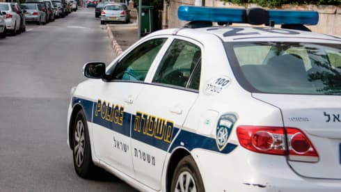 ניידת משטרה