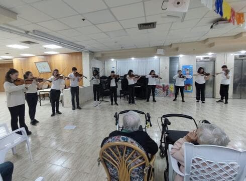 יום המעשים הטובים ברחובות