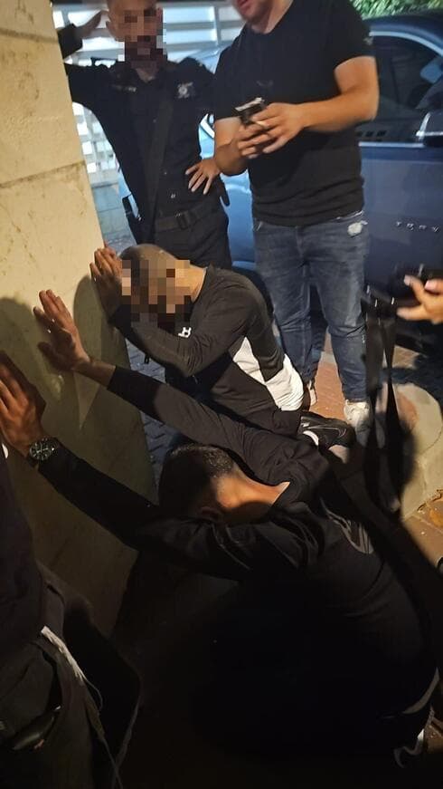 מעצר חשודים בפתח תקוה