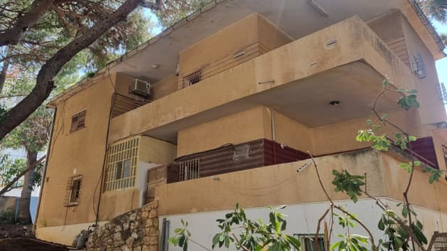 הרס עצים ומבנים לשימור