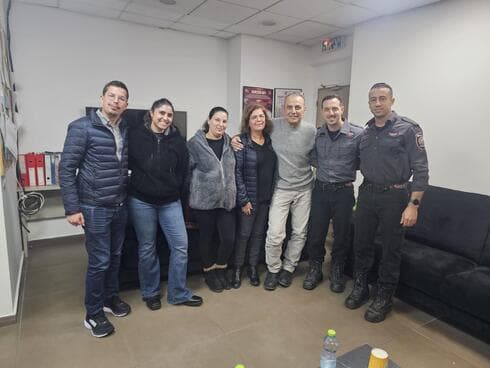 יעקב ומשפחתו עם לוחמי האש