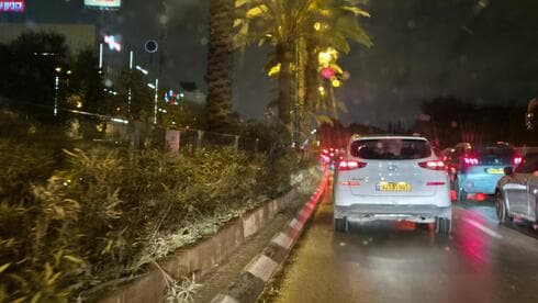 פקק בכביש 40 ליד צומת סירקין פתח תקוה