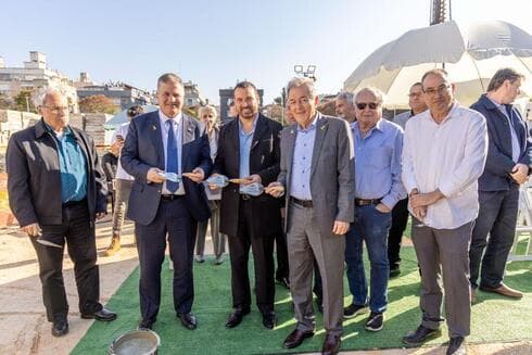 קיש, קינן, פרופ׳ יעקובוב, אברהמי ופרופ׳ פרידור 