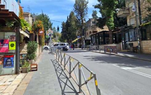 מחסומים שהוקמו בעקבות ההפגנות בעיר