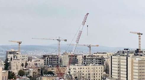 בונים לגובה בירושלים