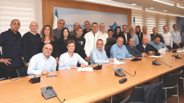 מעמד חתימת ההסכם