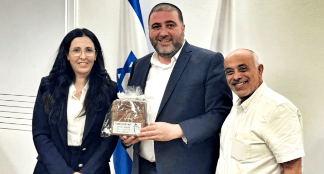 טליה רוזן עם שר הפנים משה ארבל טליה רוזן עם שר הפנים משה ארבל