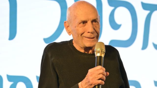 קבלת פרס מפעל חיים - בני זוסמן