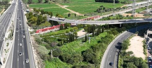 הגשר החדש שיקל על הפקקים בפתח תקוה (הדמיה: נתיבי איילון, מתוך דף הפייסבוק של רמי גרינברג) הגשר החדש שיקל על הפקקים בפתח תקוה
