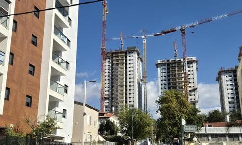 נדל"ן בבת ים. בונים גבוה